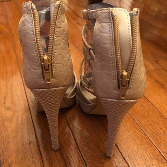 2 for $15 Nude heels - Picture 3 of 4